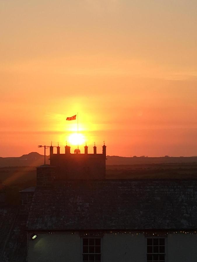 St Davids Gin & Kitchen - The Cathedral Villas Exterior photo